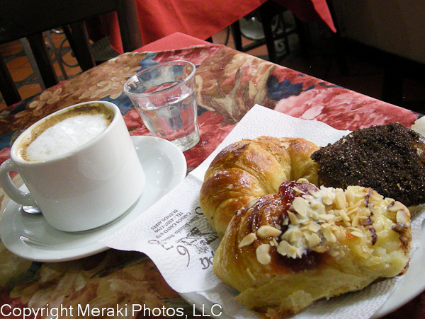 Photo of facturas and coffee