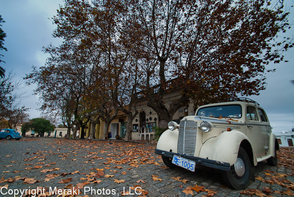 Photo of old car in Colonia
