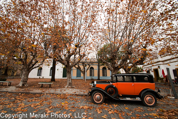 Photo of old car in Colonia