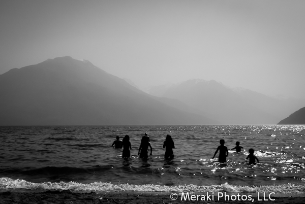 Foto of the Week from … Lago Puelo – Silhouettes